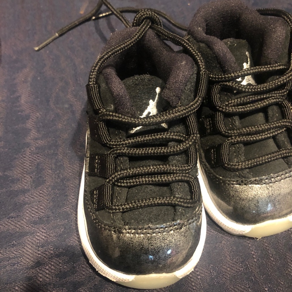 Great condition Air Jordan 11 Retro Low Top
